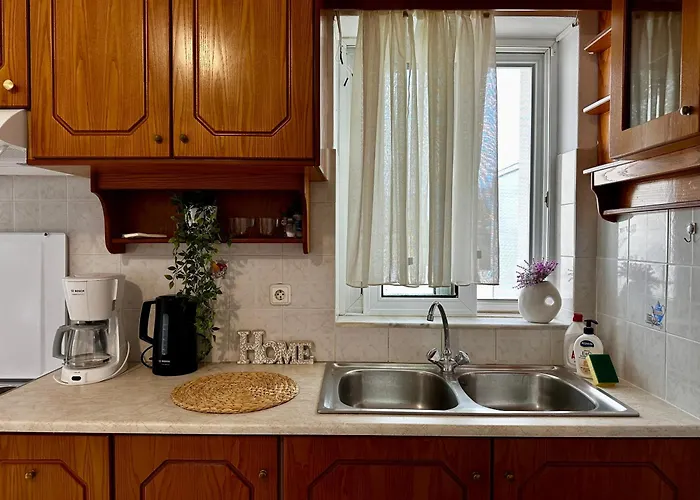 Elgreco In Center, Rustic & Spacious 