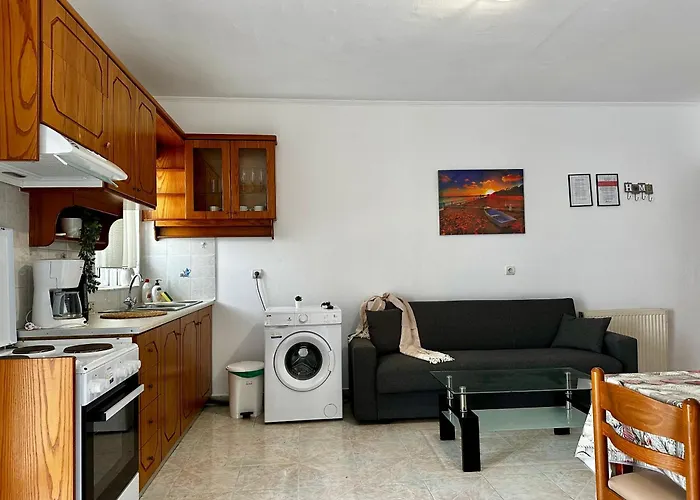 Elgreco In Center, Rustic & Spacious 